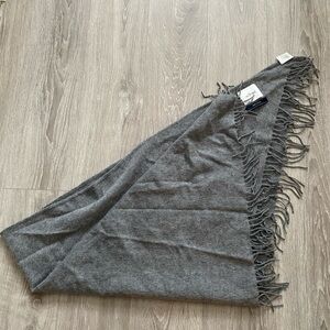 Wilfred 100% wool scarf